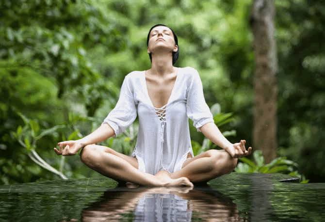 Neden Meditasyon Yapmalısınız? Meditasyonun Ruh ve Cilt Sağlığına Etkisi Nelerdir?  kapak resmi