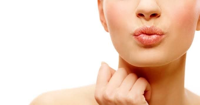 Dudaklarınızı Sağlıklı ve Çekici Tutmanın Sırları! Dudak Maskesi Nedir, Nasıl Yapılır?  kapak resmi