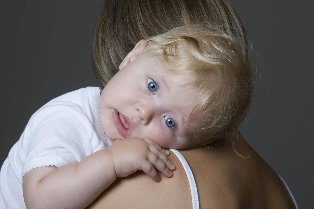 Yenidoğan Bebeklerde Bebek Hıçkırığı Nasıl Geçer? kapak resmi