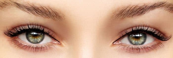 Göz Makyajının Sırları: Adım Adım Rehber kapak resmi