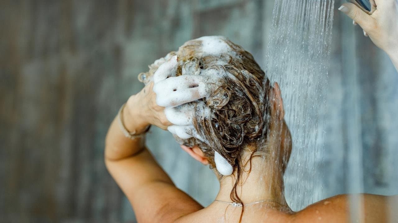 Co-washing: Yeni Saç Yıkama Trendi kapak resmi
