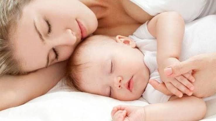 Anne ve Bebek İlişkisinde Güvenli Bağlanma Nasıl Oluşur?  kapak resmi