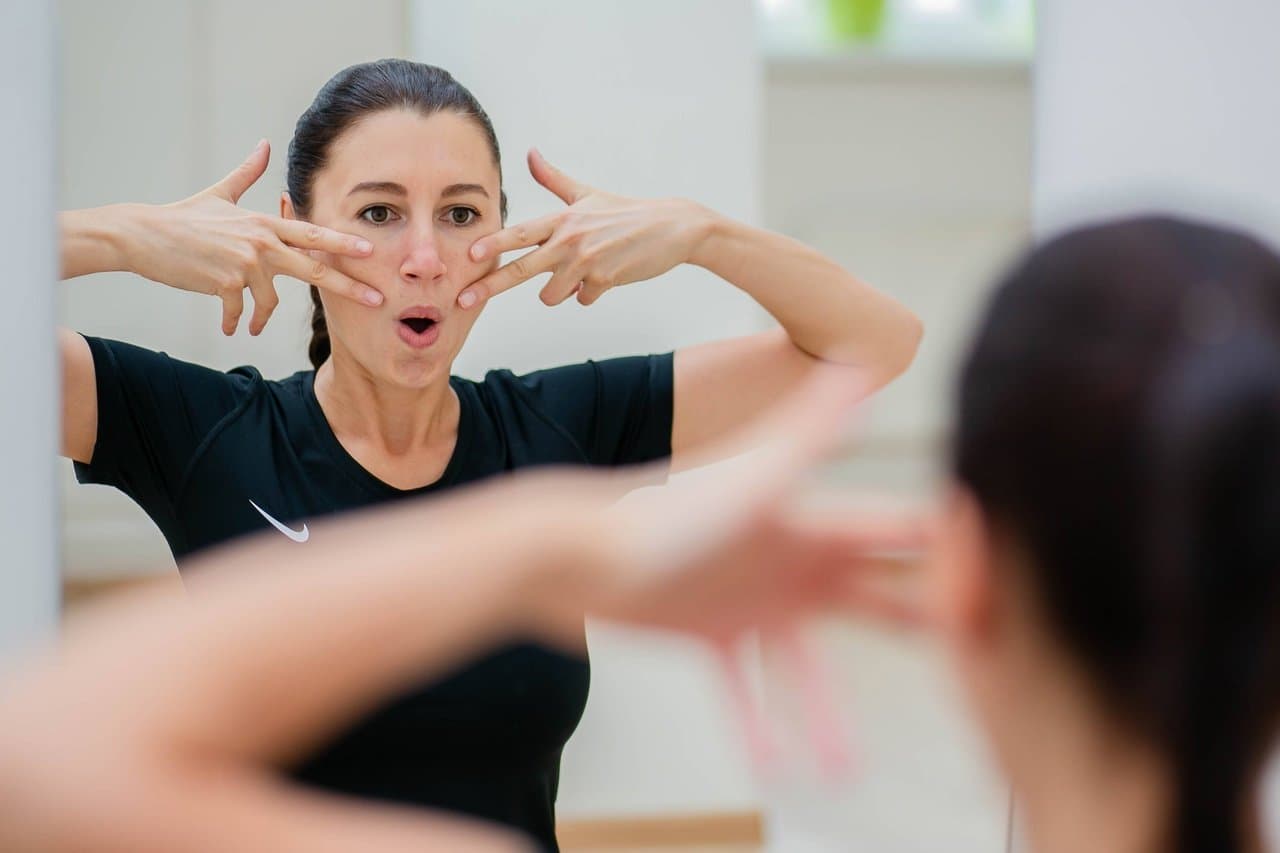 Yüz Yogası Gerçekten İşe Yarıyor Mu? kapak resmi