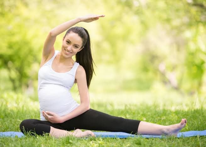 Hamilelik Döneminde Yoga ve Meditasyonla Rahatlama Yolları kapak resmi