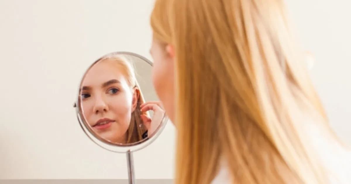 Makyaj Aynası Nasıl Seçilir?  kapak resmi