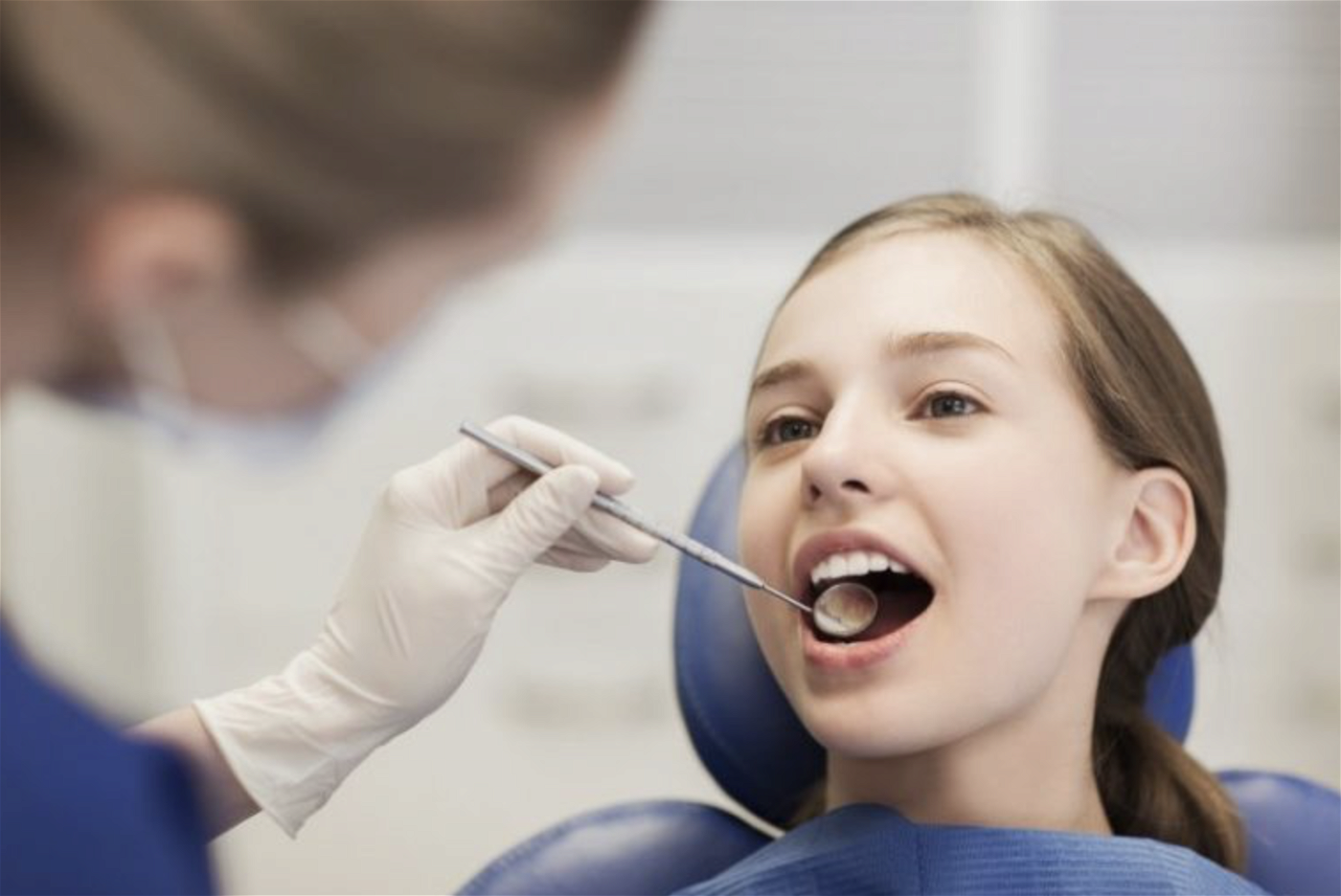 Kadınların Diş Sağlığı İhtiyaçları Erkeklerden Farklı mı? kapak resmi